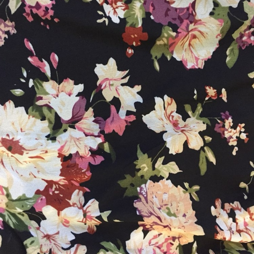 Mesh Floral Skirt *BRAND NEW* - Picture 4 of 5
